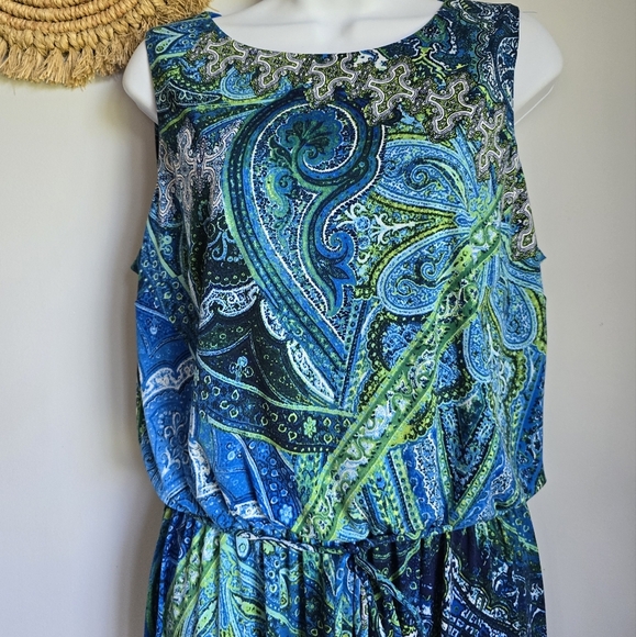 London Times New Gwynnie Jumpsuit Paisley Jersey Crop Asymmetrical Leg SZ 10 - Picture 3 of 9